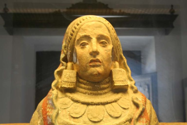 Historias de la Arqueologia: La Dama de Baza.