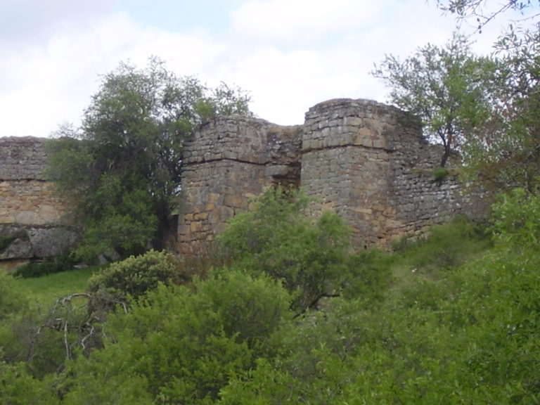 La Fortaleza de Castros (Villar del Pedroso-Puente del Arzobispo).