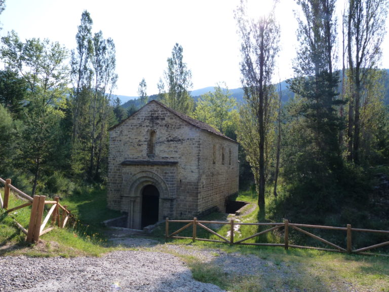 San Adrián de Sasabe (Borau, Huesca). Rompiendo esquemas.