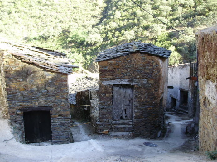 riomalo de arriba hurdes caceres